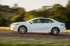 2017 Toyota Camry 2.5 (208 bg) Hybrid e-CVT 3