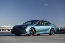 2023 Toyota Camry 2.5 (225 bg) Hybrid e-CVT 1