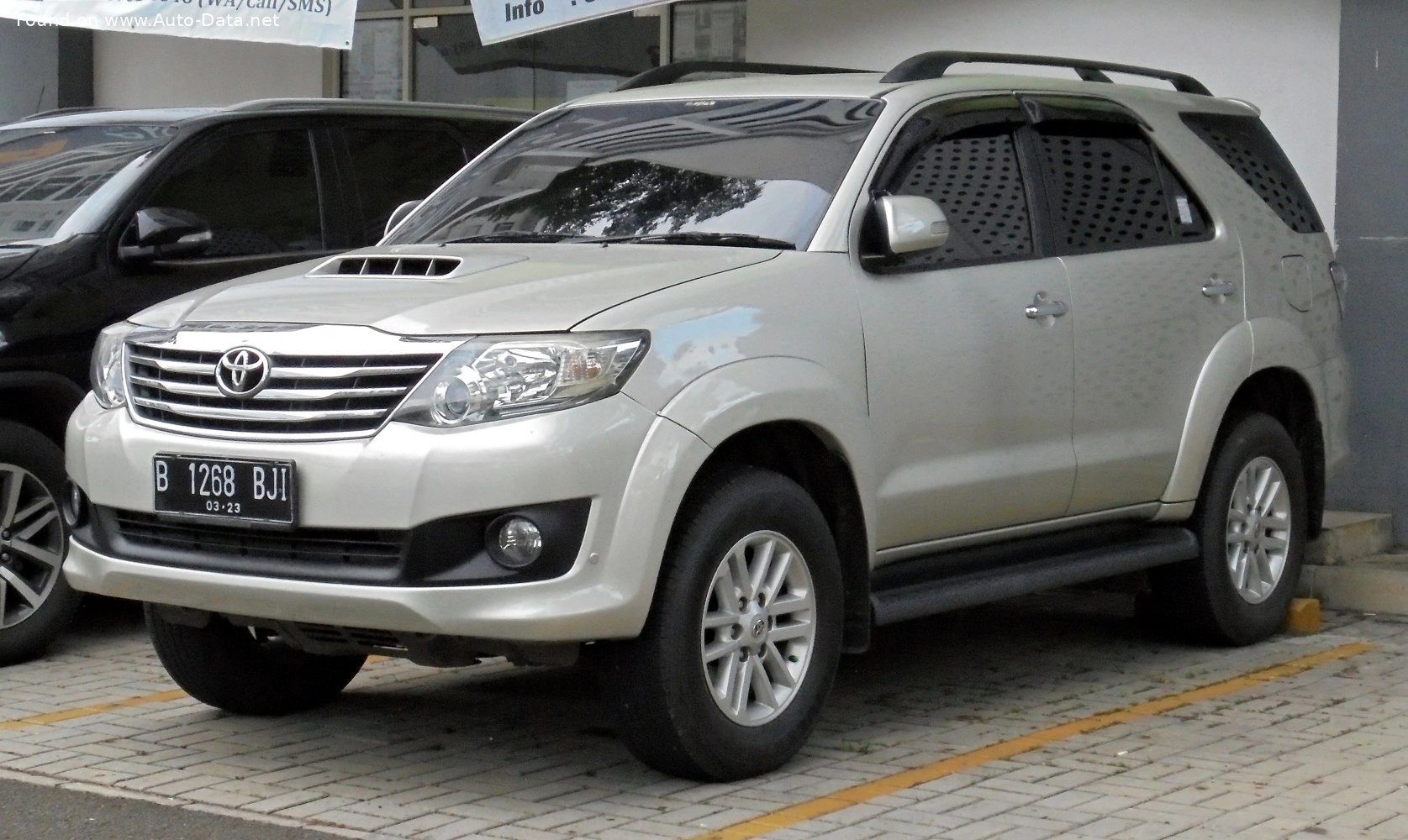 Toyota Fortuner Fortuner I (facelift 2011)