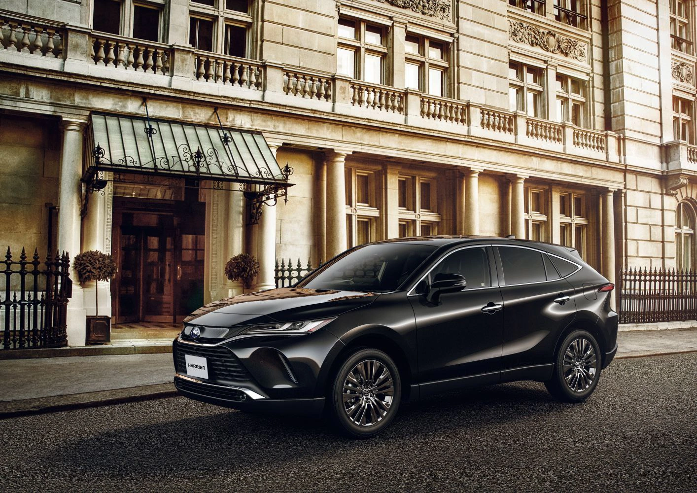 2020 Toyota Harrier 2.0 (171 bg) CVT