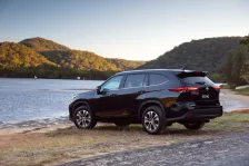 2021 Toyota Kluger 2.5 (250 bg) Hybrid e-Four e-CVT 7