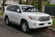 Toyota 4.5d V8 (272 bg) Automatic (2013)