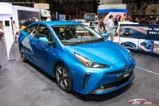 2017 Toyota Prius 1.8 (122 bg) Hybrid AWD-i e-CVT 3