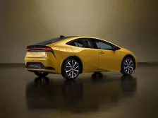 2023 Toyota Prius 1.8 (140 bg) Hybrid e-CVT 2