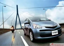 2005 Toyota Ractis 1.5i 16V (110 bg) 5