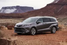 2020 Toyota Sienna 2.5 (245 bg) Hybrid E-Four e-CVT 4