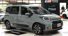 2022 Toyota Sienta 1.5 (116 bg) Hybrid E-Four E-CVT 1