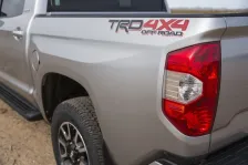 2013 Toyota Tundra 5.7 V8 32V (381 bg) Automatic 4