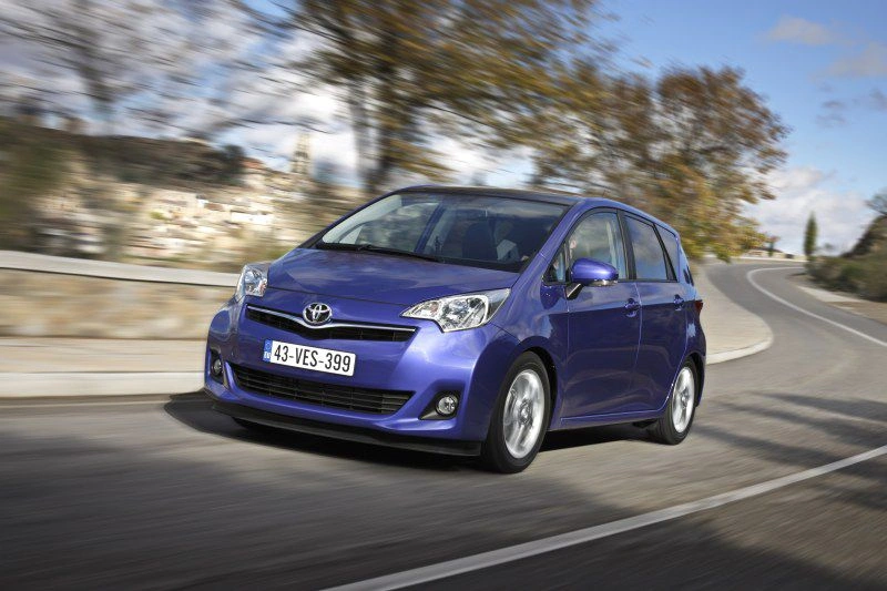 Toyota Verso-S Verso-S II (facelift 2015)