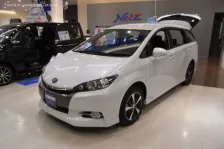 2012 Toyota Wish 2.0i (152 bg) CVT-i 1