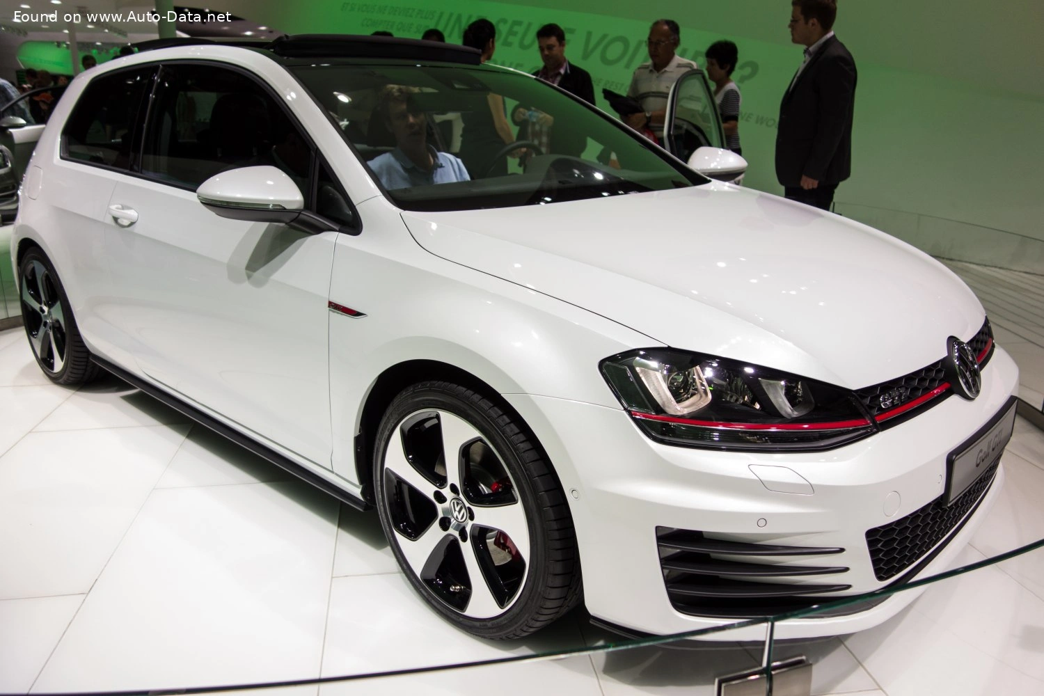 2012 Volkswagen Golf GTI Performance 2.0 TSI (230 bg)