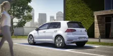 2017 Volkswagen Golf e-Golf 35.8 kWh (136 bg) CVT 2