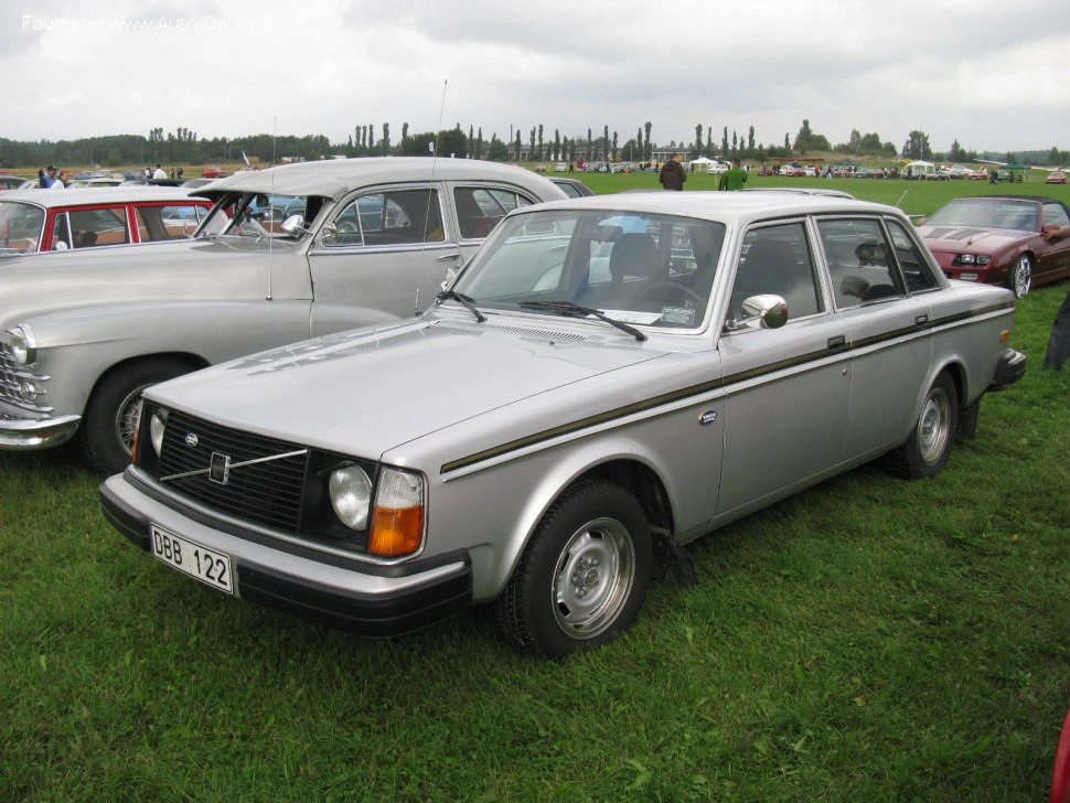 1974 Volvo 240 2.3 (140 bg)