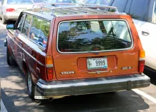 1974 Volvo 260 2.7 (125 bg) 2