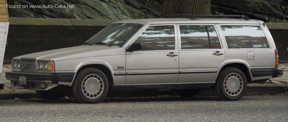 1984 Volvo 740 2.3 Turbo (182 bg)
