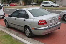 1995 Volvo S40 1.6 16V (105 bg) 2