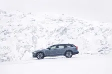 Volvo 2.0 D4 (190 bg) AWD (2020)